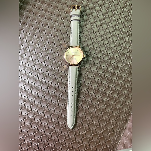 Monroe by Maestro Classique Rose Gold Watch Gray Leather NWOT New Battery - Picture 5 of 9
